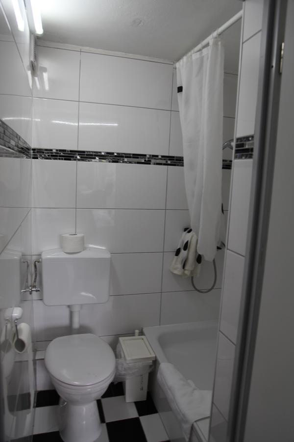 Hotel Moji Koeln Sieversstrasse Екстер'єр фото
