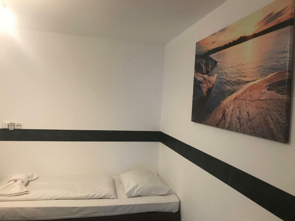 Hotel Moji Koeln Sieversstrasse Екстер'єр фото